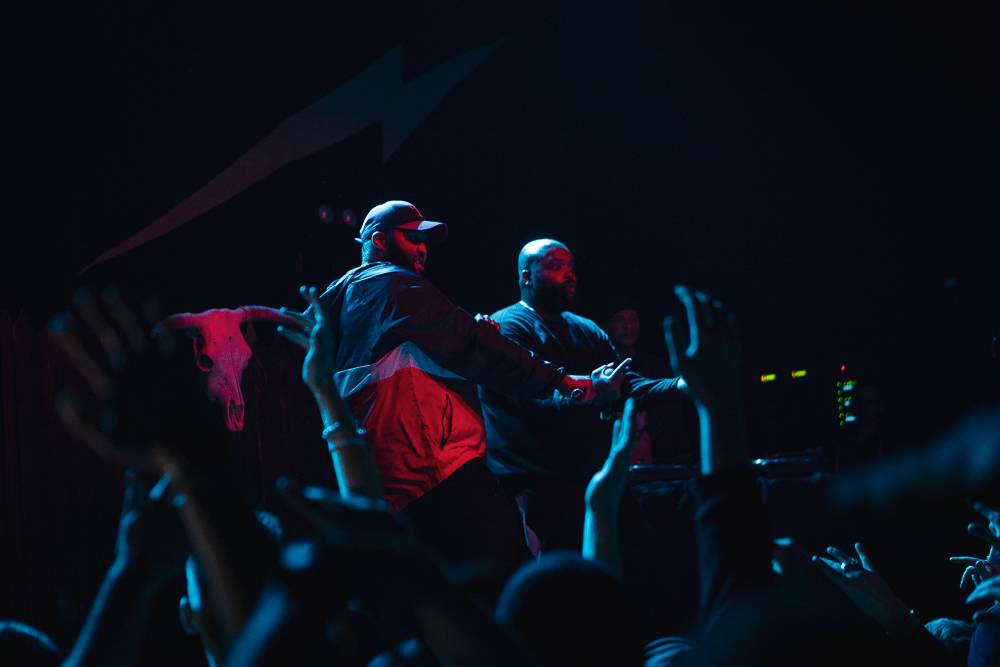 Vyprodaná Roxy skákala a křičela pod taktovkou amerického rappera Yelawolfa