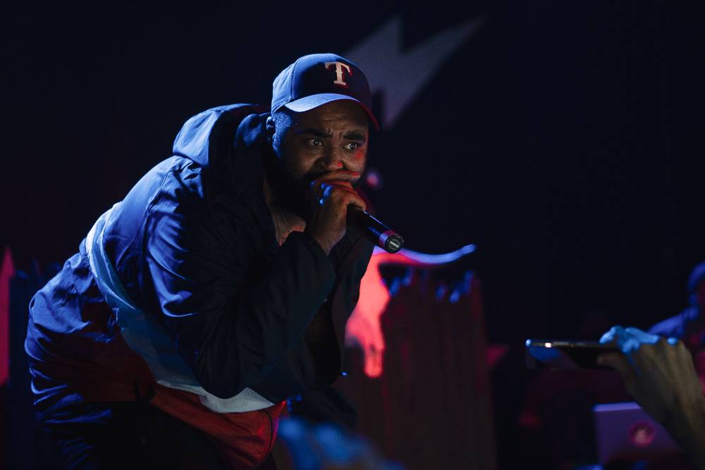 Vyprodaná Roxy skákala a křičela pod taktovkou amerického rappera Yelawolfa