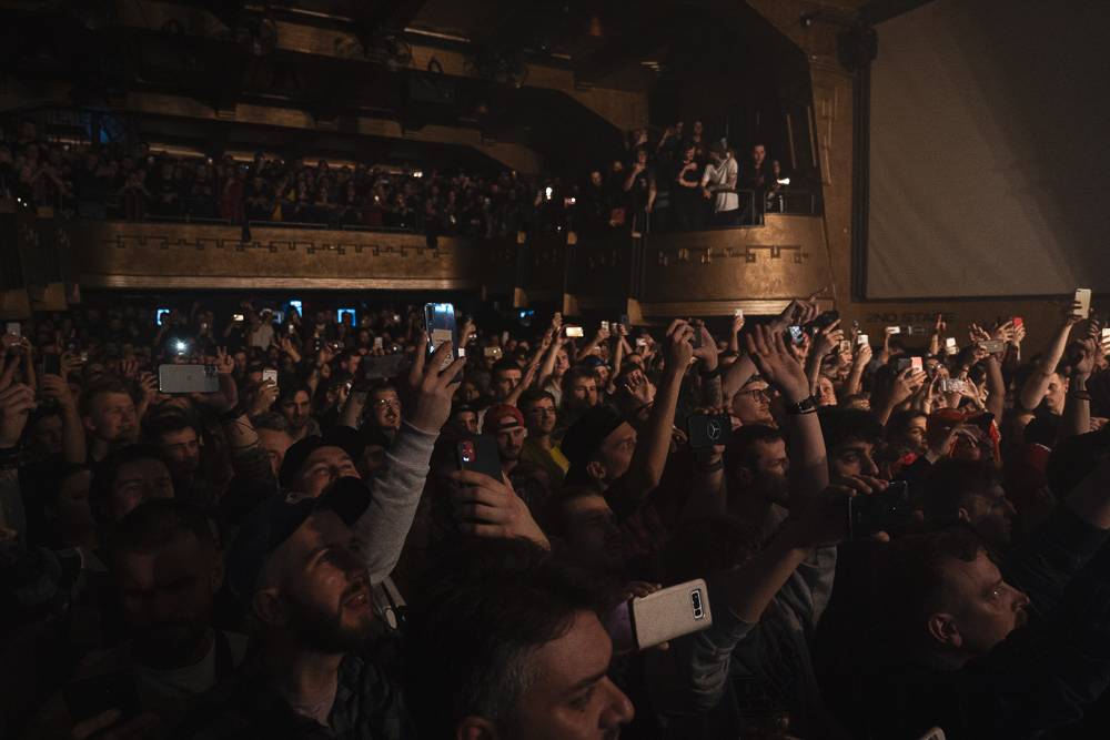 Vyprodaná Roxy skákala a křičela pod taktovkou amerického rappera Yelawolfa
