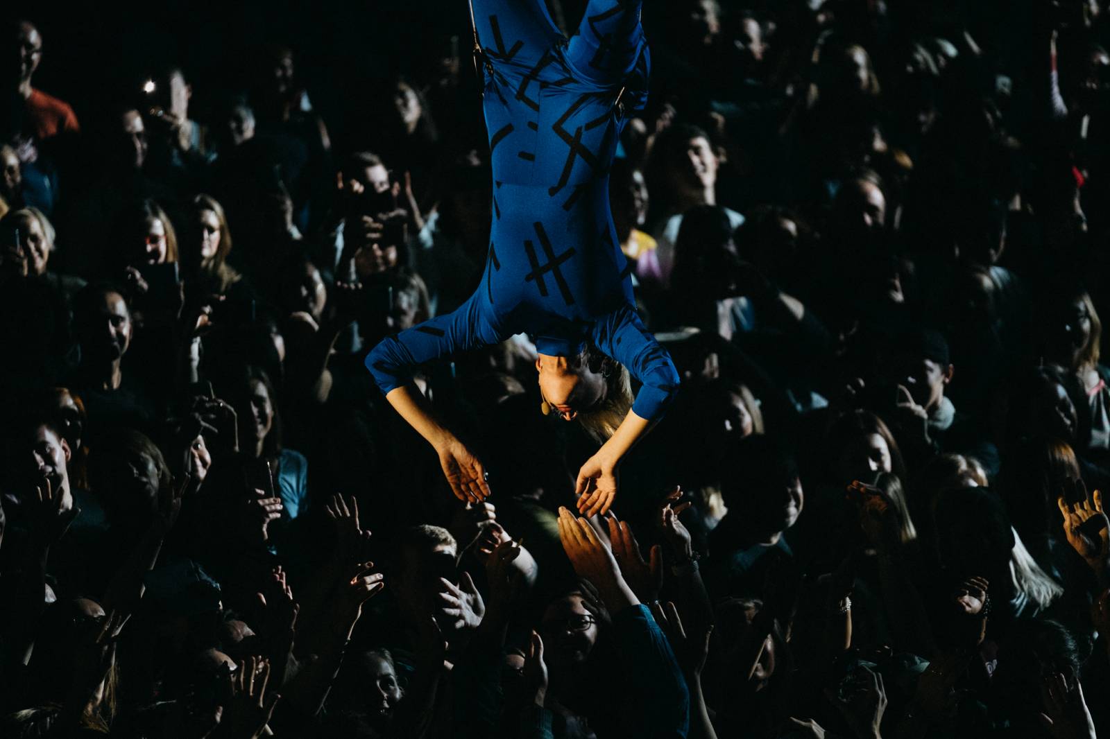 Když se ještě mohlo ven | Tereza Slowiková, její křest ohněm s Backstreet Boys i létající Barbora Poláková  