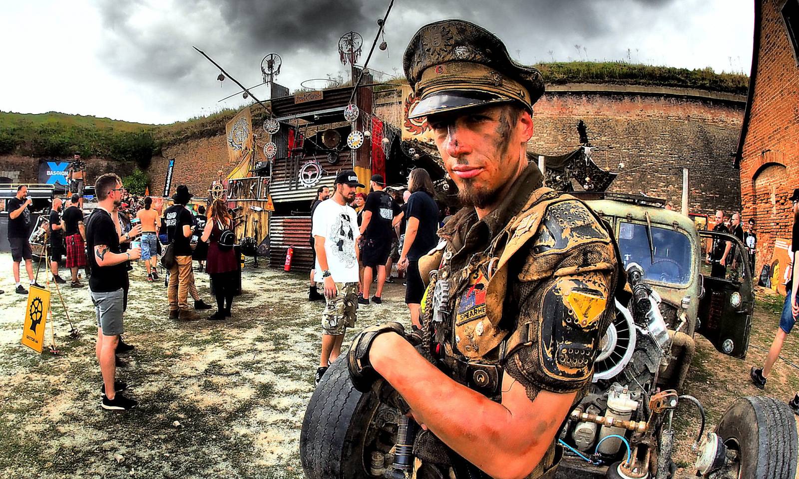 Když se ještě mohlo ven | Radim Hromádko vzpomíná na Kiss nebo českého Lemmyho