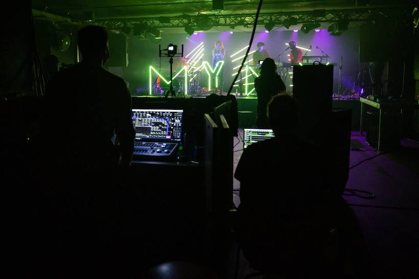 Publikum žádné, energie plno. Mydy zahráli v Rock Café