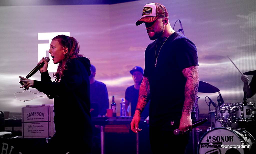 Marpo & TroubleGang hráli bez diváků, zato s pyrotechnikou. Koncertem podpořili Dětský domov Pyšely