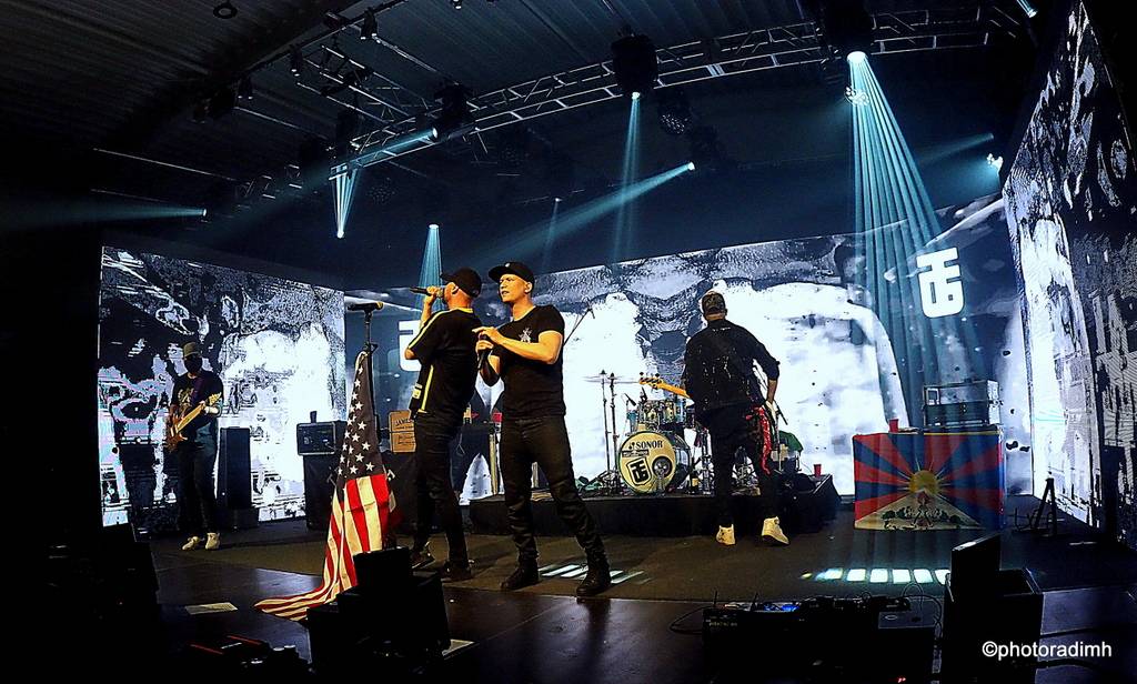 Marpo & TroubleGang hráli bez diváků, zato s pyrotechnikou. Koncertem podpořili Dětský domov Pyšely