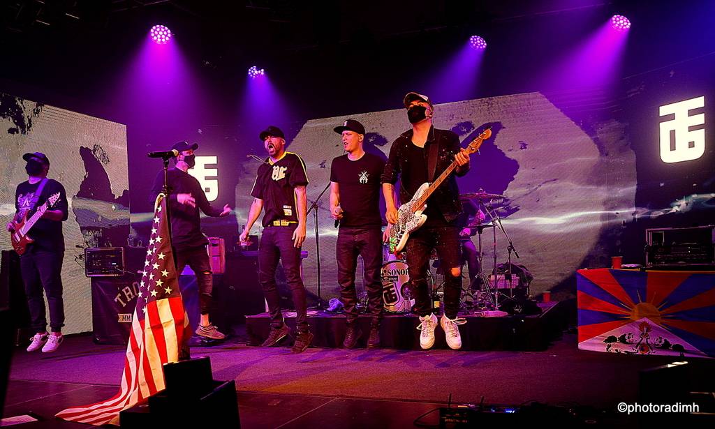 Marpo & TroubleGang hráli bez diváků, zato s pyrotechnikou. Koncertem podpořili Dětský domov Pyšely