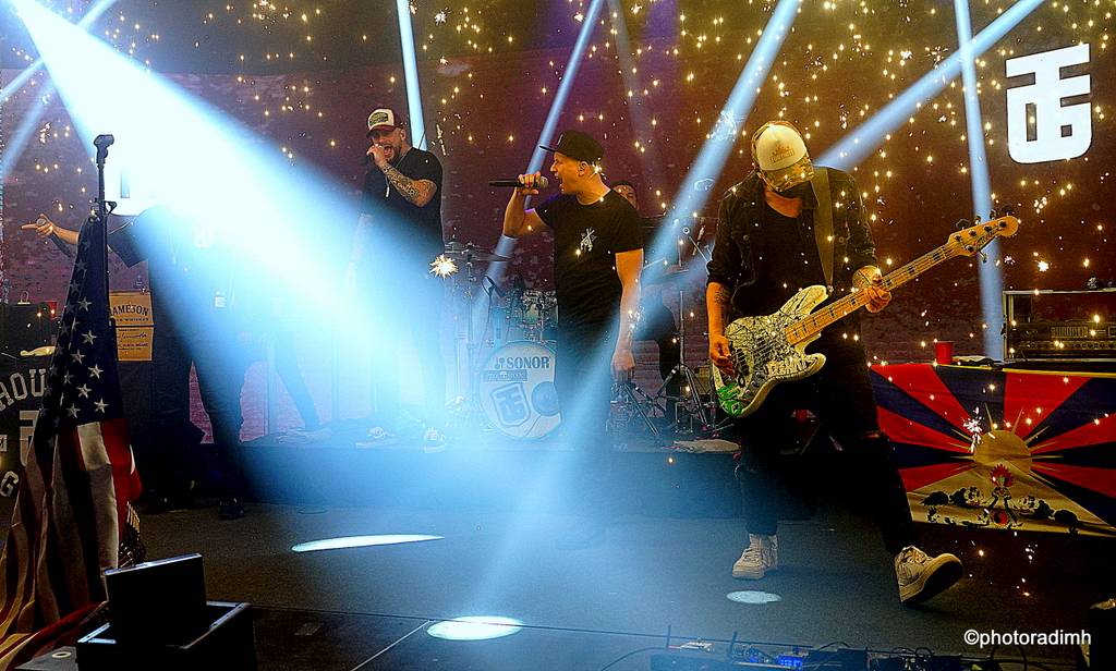 Marpo & TroubleGang hráli bez diváků, zato s pyrotechnikou. Koncertem podpořili Dětský domov Pyšely