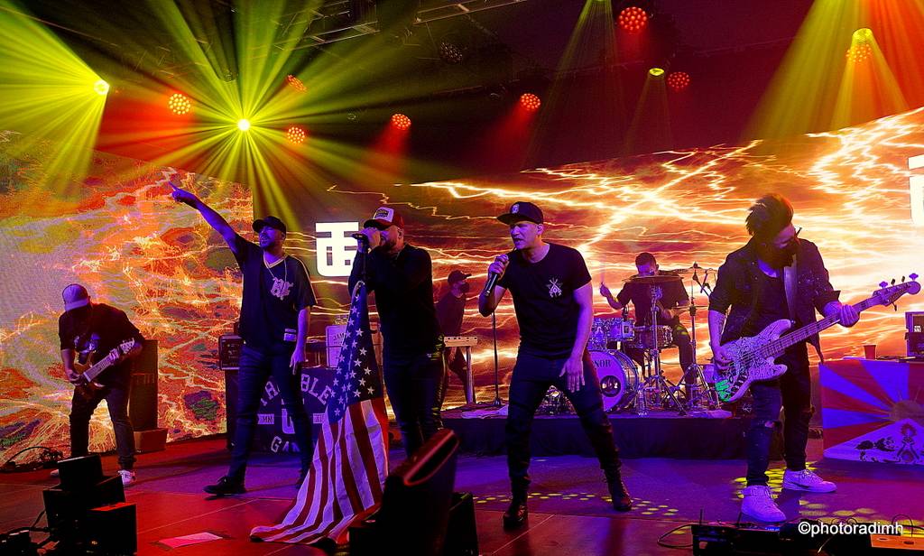 Marpo & TroubleGang hráli bez diváků, zato s pyrotechnikou. Koncertem podpořili Dětský domov Pyšely