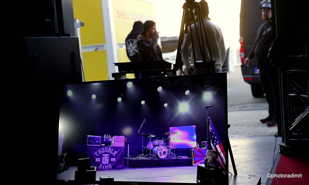 Marpo & TroubleGang hráli bez diváků, zato s pyrotechnikou. Koncertem podpořili Dětský domov Pyšely