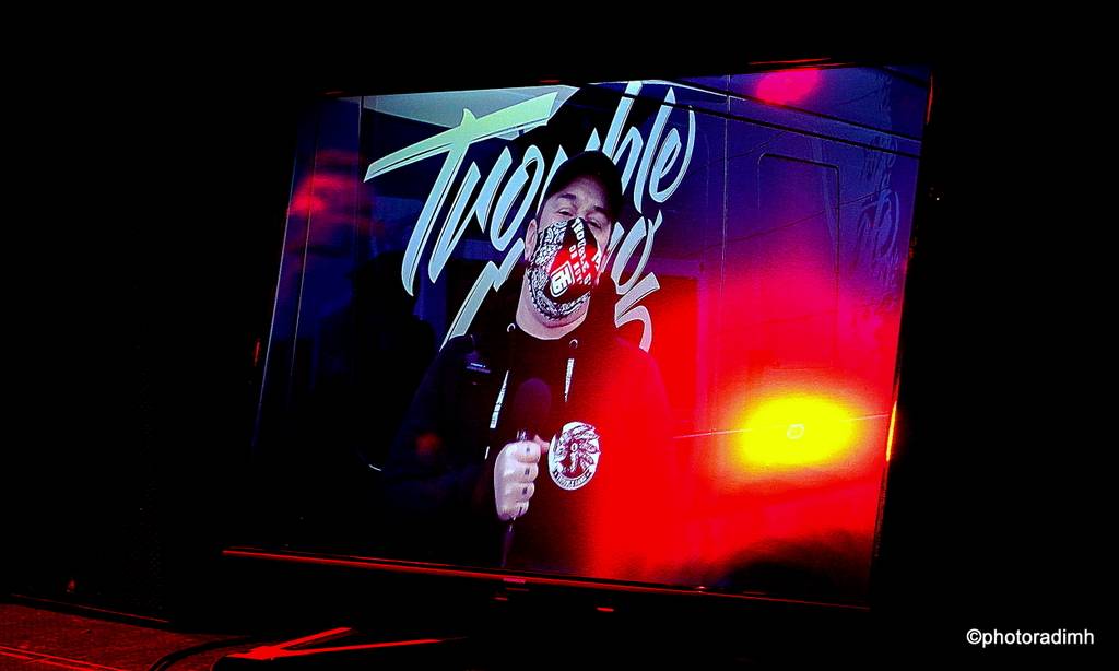 Marpo & TroubleGang hráli bez diváků, zato s pyrotechnikou. Koncertem podpořili Dětský domov Pyšely