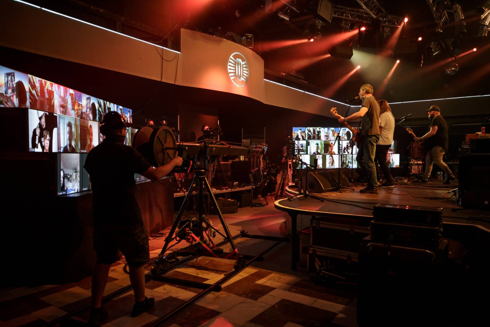 Mig 21, Tomáš Klus i Vypsaná Fixa zahráli Spolu jedním hlasem