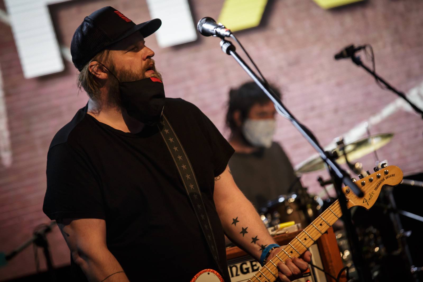 Mig 21, Tomáš Klus i Vypsaná Fixa zahráli Spolu jedním hlasem