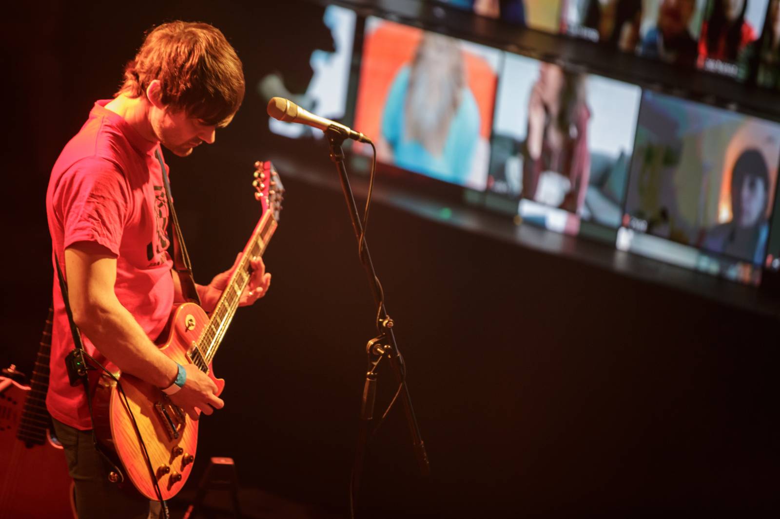 Mig 21, Tomáš Klus i Vypsaná Fixa zahráli Spolu jedním hlasem