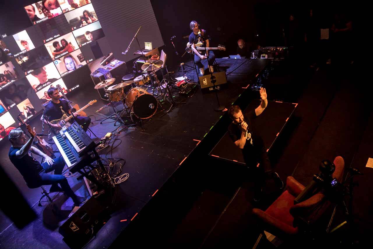 Tata Bojs vytvořili v Celetné hudebně-vizuální online prostor