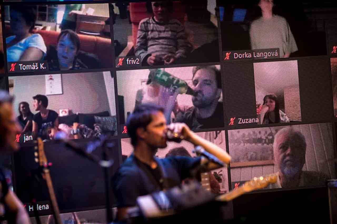 Tata Bojs vytvořili v Celetné hudebně-vizuální online prostor