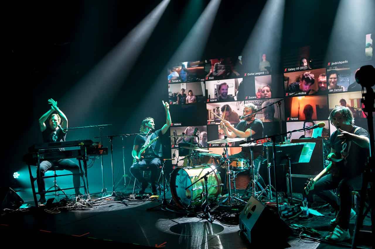 Tata Bojs vytvořili v Celetné hudebně-vizuální online prostor