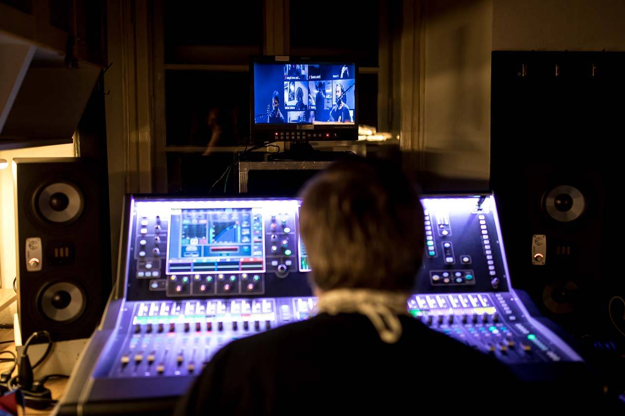 Tata Bojs vytvořili v Celetné hudebně-vizuální online prostor