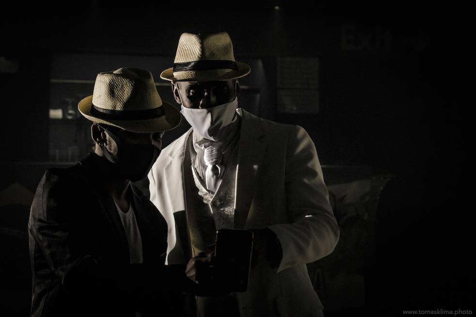 Děkujeme! Čeští hudebníci hráli pro vědce na festivalu, který se vysílal po celém světě