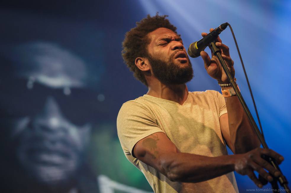 Děkujeme! Čeští hudebníci hráli pro vědce na festivalu, který se vysílal po celém světě