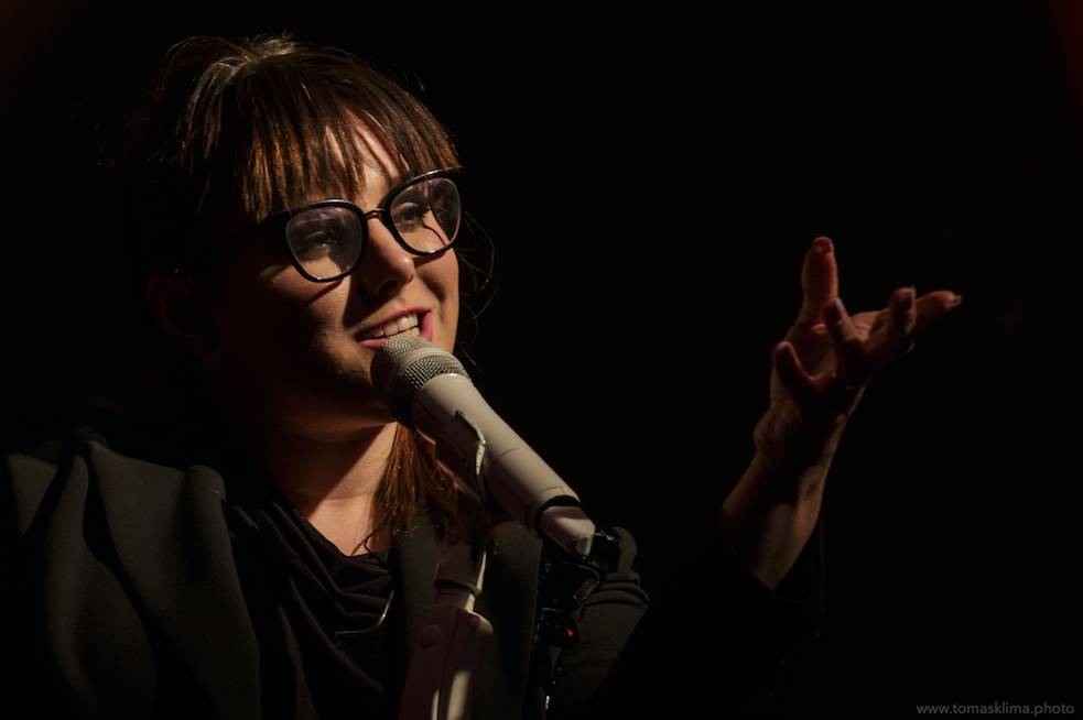 Děkujeme! Čeští hudebníci hráli pro vědce na festivalu, který se vysílal po celém světě