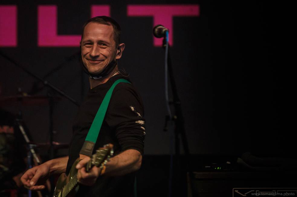 Děkujeme! Čeští hudebníci hráli pro vědce na festivalu, který se vysílal po celém světě