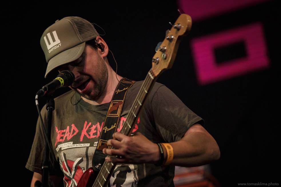 Děkujeme! Čeští hudebníci hráli pro vědce na festivalu, který se vysílal po celém světě