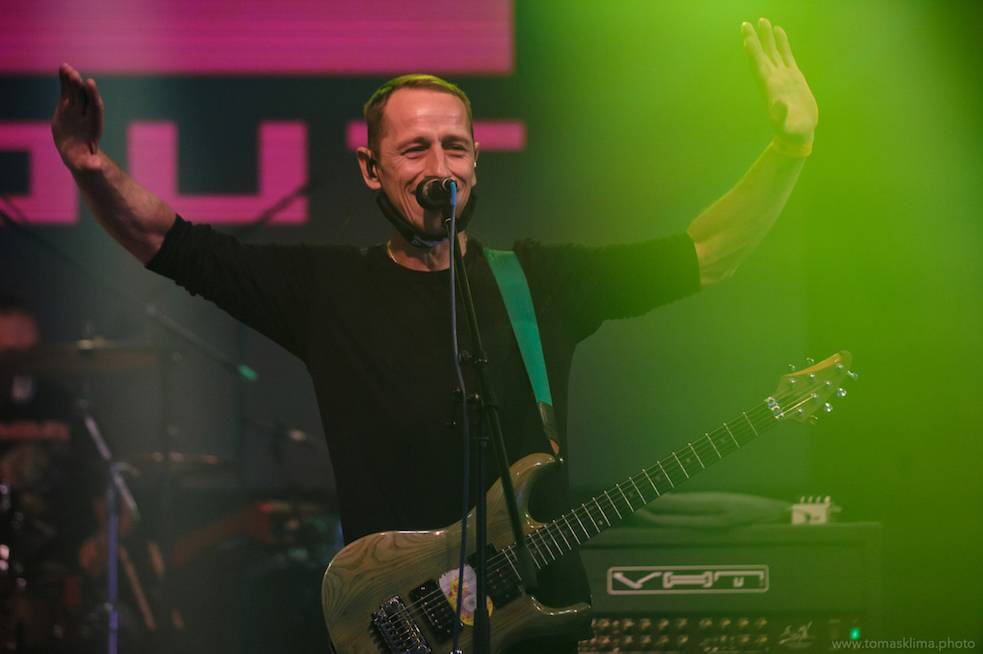 Děkujeme! Čeští hudebníci hráli pro vědce na festivalu, který se vysílal po celém světě