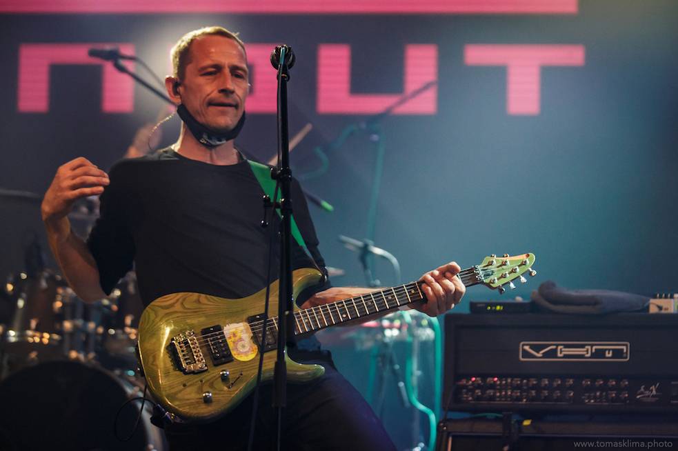 Děkujeme! Čeští hudebníci hráli pro vědce na festivalu, který se vysílal po celém světě