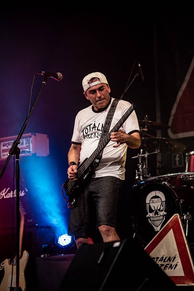 Totální nasazení hrálo pro Nemocnici Slaný, přijít mohla i necelá stovka fanoušků