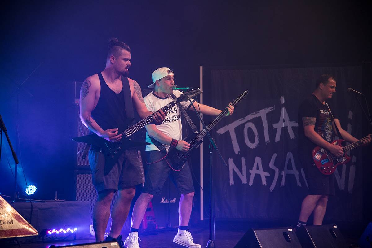 Totální nasazení hrálo pro Nemocnici Slaný, přijít mohla i necelá stovka fanoušků