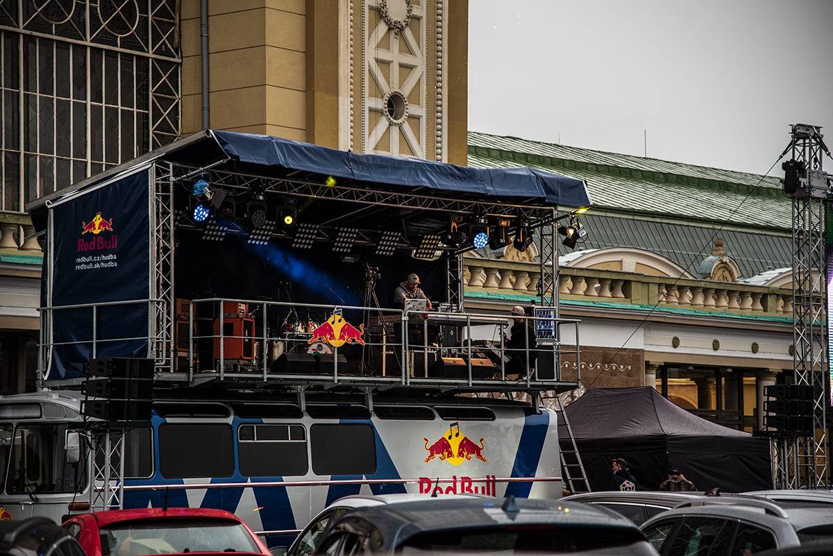 Wohnout uspořádali Sraz českých autobohémů v Holešovicích