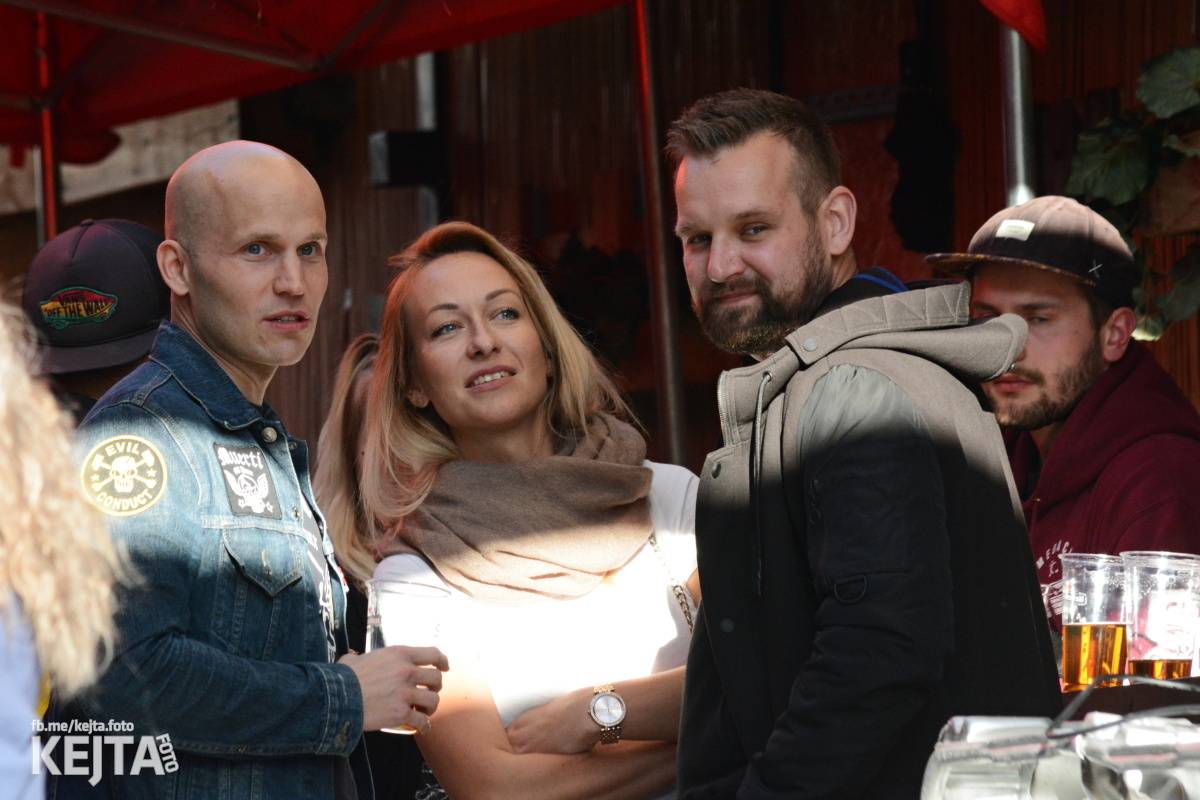 Pankáči vrátili Žižkovu život. The Fialky a Nežfaleš zahráli ve Stormu