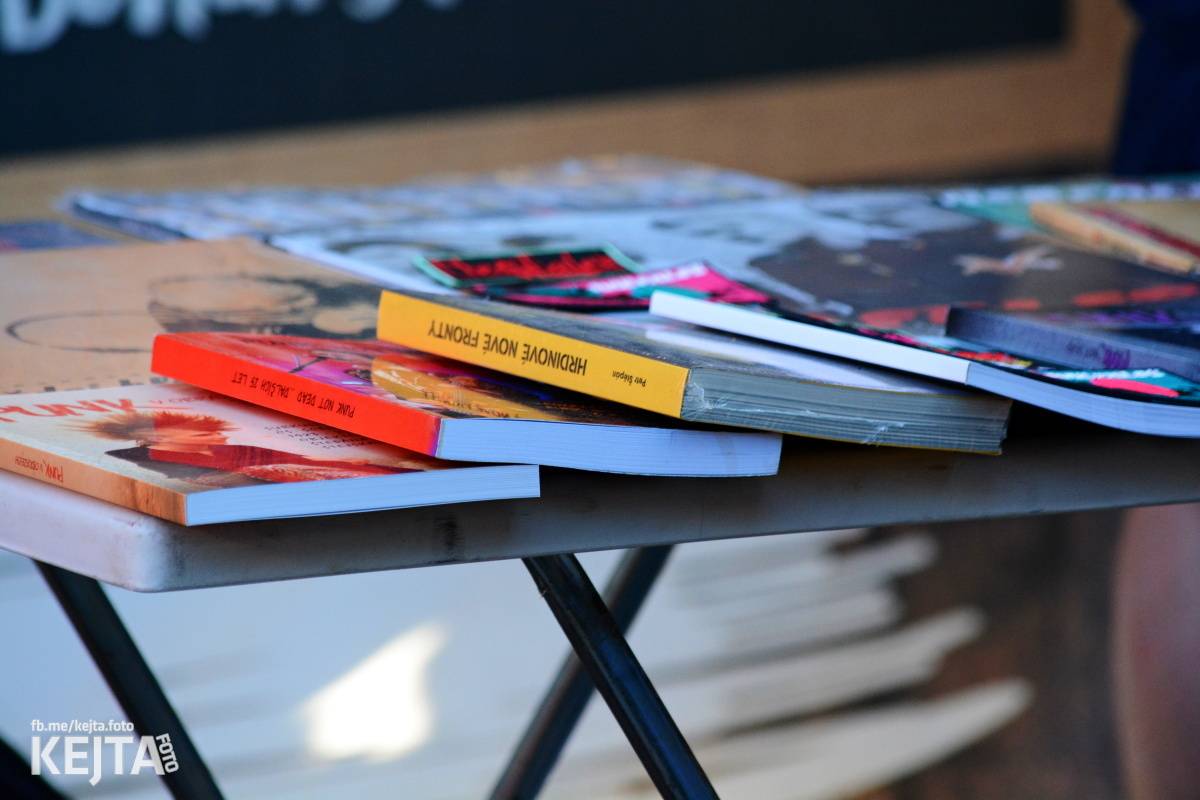 Pankáči vrátili Žižkovu život. The Fialky a Nežfaleš zahráli ve Stormu