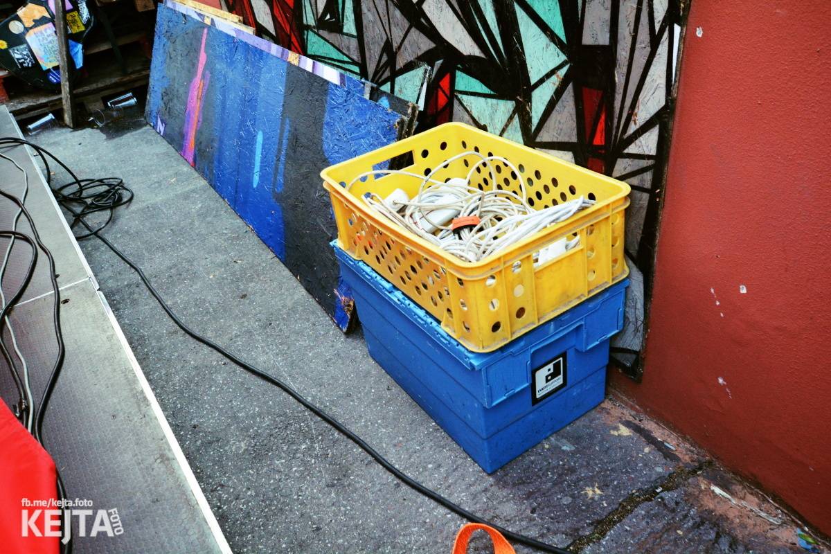 Pankáči vrátili Žižkovu život. The Fialky a Nežfaleš zahráli ve Stormu