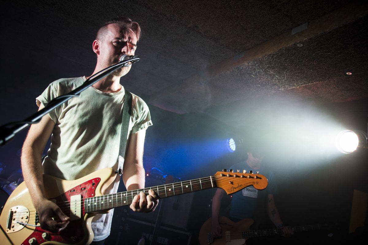 Roe-Deer jsou zpět! Představili nový singl a rozproudili Café V Lese