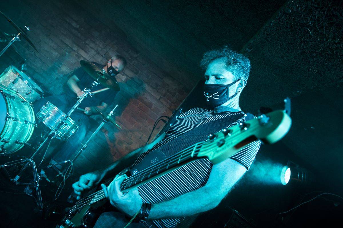 Roe-Deer jsou zpět! Představili nový singl a rozproudili Café V Lese