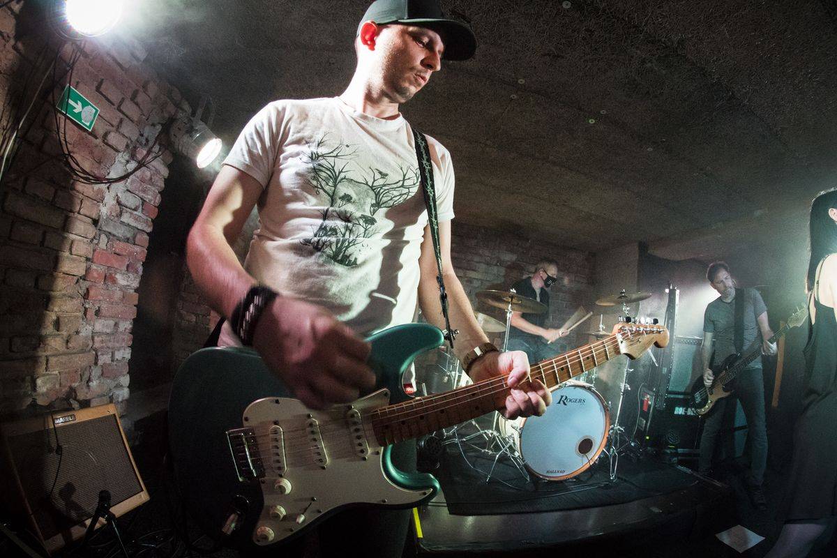 Roe-Deer jsou zpět! Představili nový singl a rozproudili Café V Lese