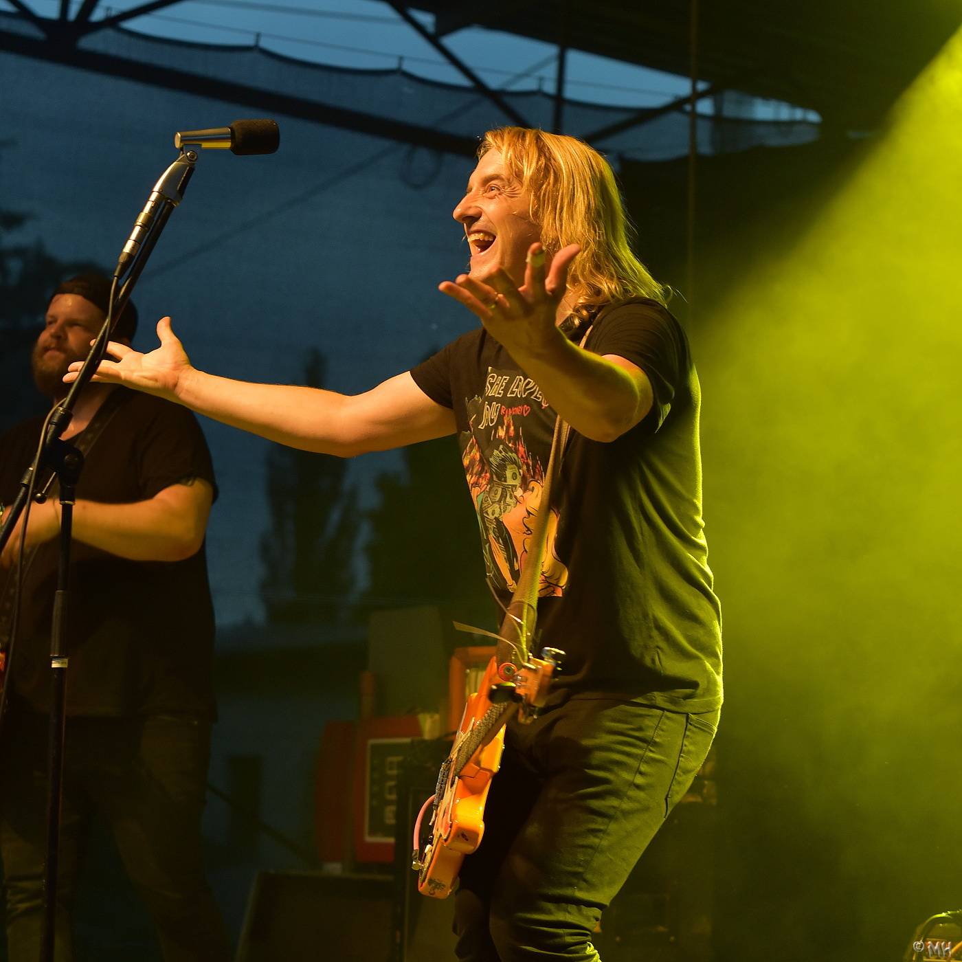 Vypsaná fixa zahrála na benzínce v Plzni. Zaznělo vše podstatné