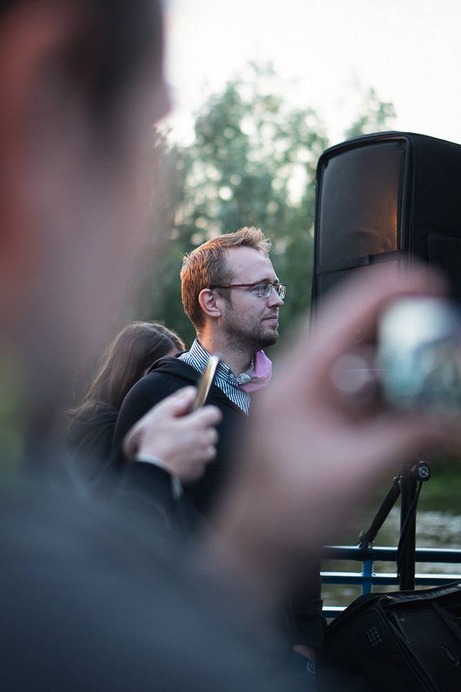 Michal Hrůza vyplul na Vltavu. Na lodi Odra pobavil fanoušky