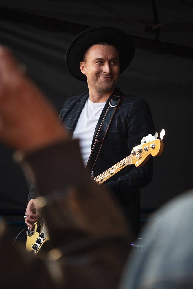 Michal Hrůza vyplul na Vltavu. Na lodi Odra pobavil fanoušky