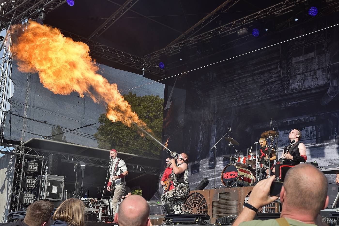 Monster Meeting začalo! Traktor a Dymytry zahráli v Plzni hned třikrát