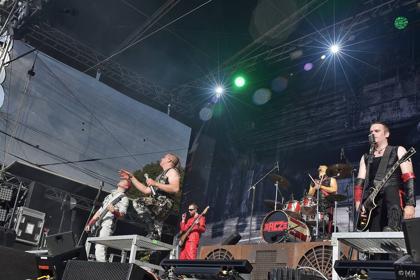 Monster Meeting začalo! Traktor a Dymytry zahráli v Plzni hned třikrát