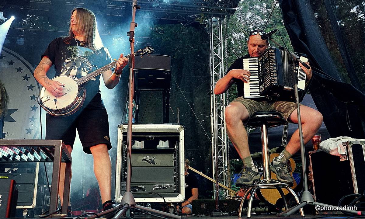 Před olomouckým S-klubem létal Čmelák Divokýho Billa