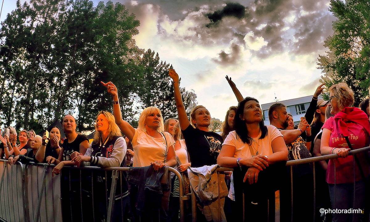 Před olomouckým S-klubem létal Čmelák Divokýho Billa