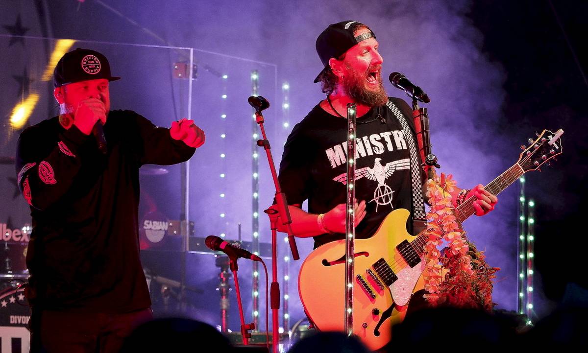 Před olomouckým S-klubem létal Čmelák Divokýho Billa