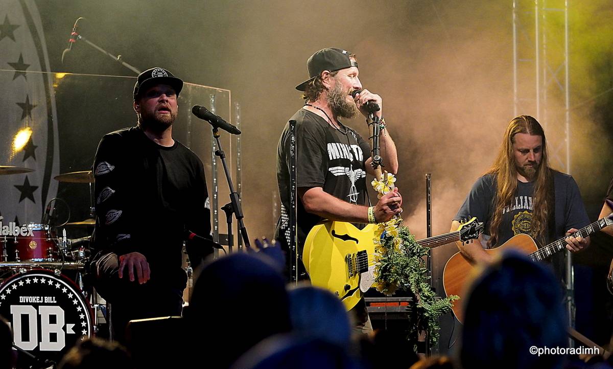 Před olomouckým S-klubem létal Čmelák Divokýho Billa