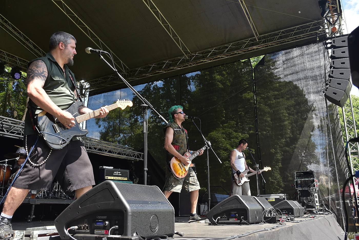 V Manětíně se toho nebáli. Zahráli Harlej, Doga, Debustrol a mnozí další 