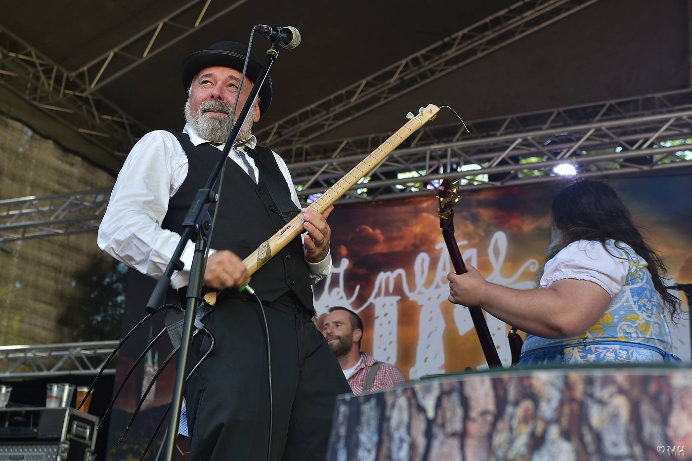 V Manětíně se toho nebáli. Zahráli Harlej, Doga, Debustrol a mnozí další 