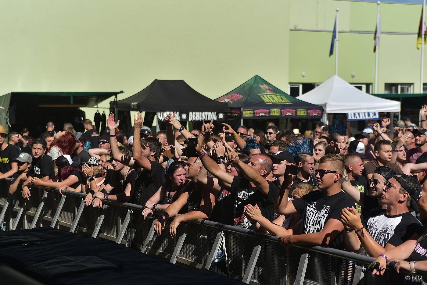 V Manětíně se toho nebáli. Zahráli Harlej, Doga, Debustrol a mnozí další 