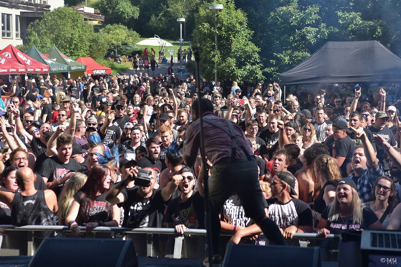 V Manětíně se toho nebáli. Zahráli Harlej, Doga, Debustrol a mnozí další 