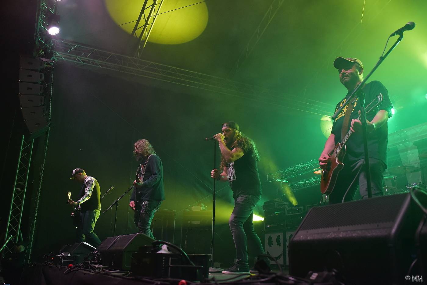 V Manětíně se toho nebáli. Zahráli Harlej, Doga, Debustrol a mnozí další 